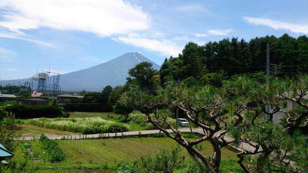 Teishaba Guesthouse&Cafe 富士吉田市 エクステリア 写真