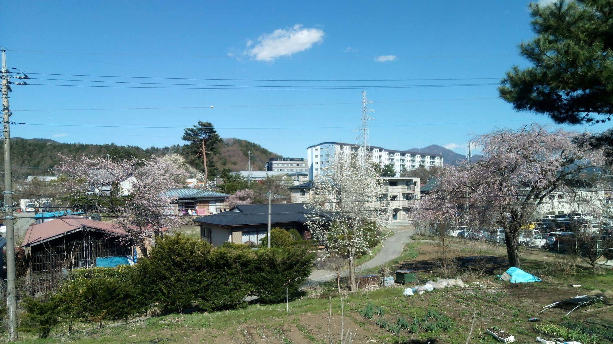 Teishaba Guesthouse&Cafe 富士吉田市 エクステリア 写真